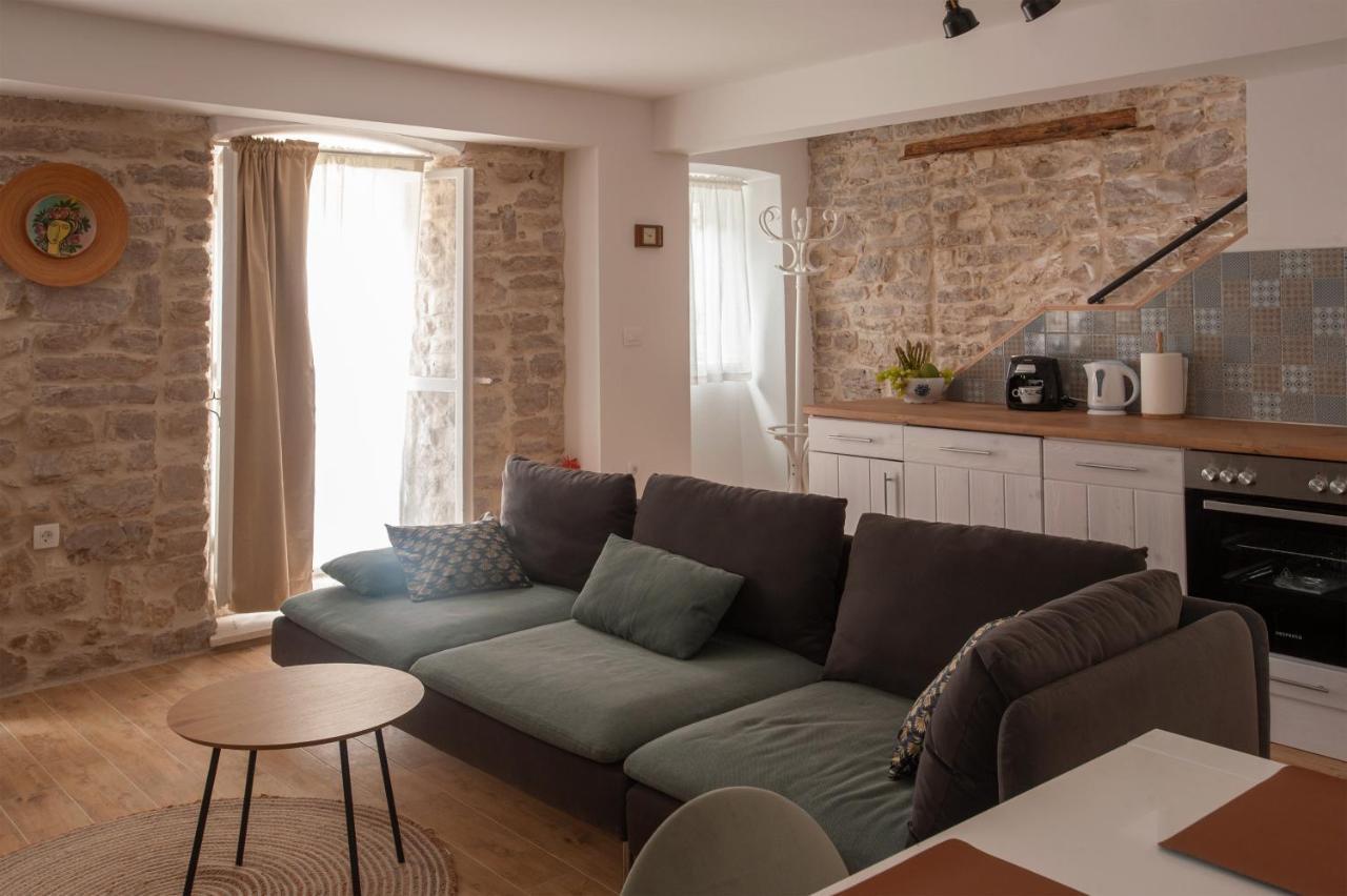 Sketches Of Milna Apartment Milna  Ngoại thất bức ảnh
